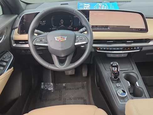 Used 2024 Cadillac XT4 Luxury FWD image 12