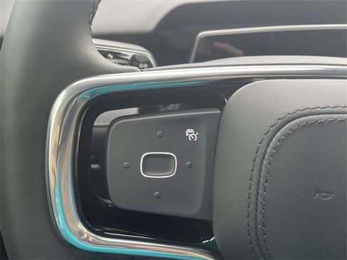 New 2026 Lincoln Nautilus Premier image 17