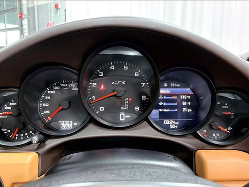 Used 2015 Porsche 911 Carrera 4 GTS AWD/4WD image 23