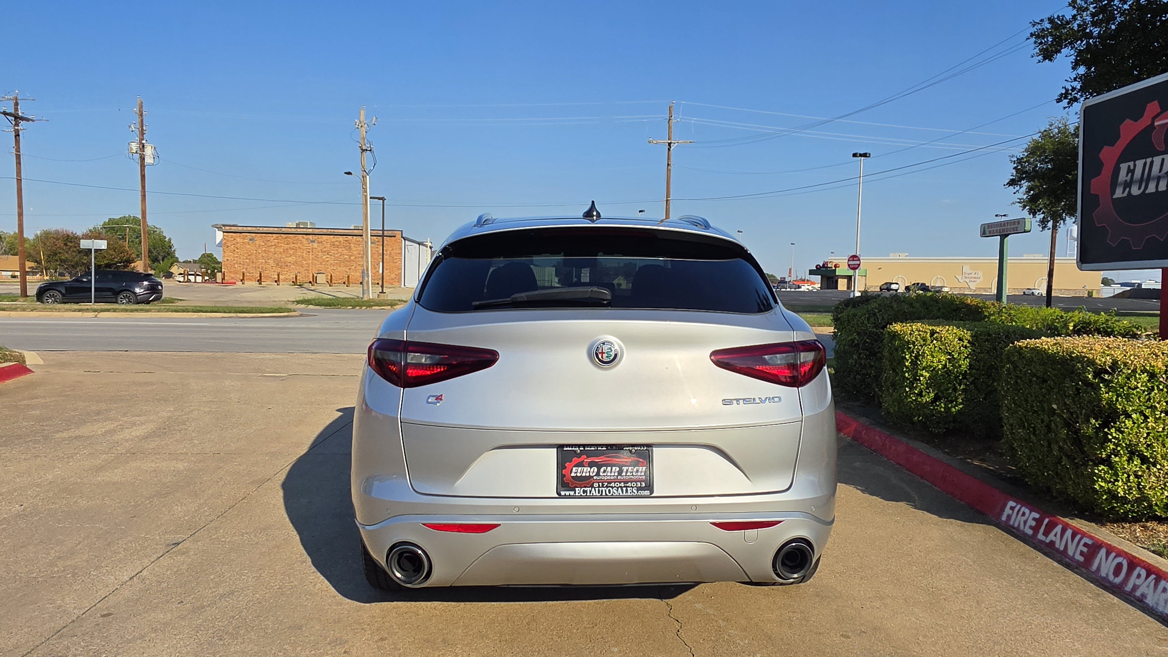 Used 2021 Alfa Romeo Stelvio Ti AWD/4WD image 4