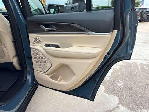 New 2026 Jeep Grand Cherokee Limited AWD/4WD image 21