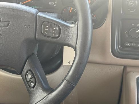 Used 2003 Chevrolet Suburban LS w/ LS Preferred Equipment Group AWD/4WD image 14