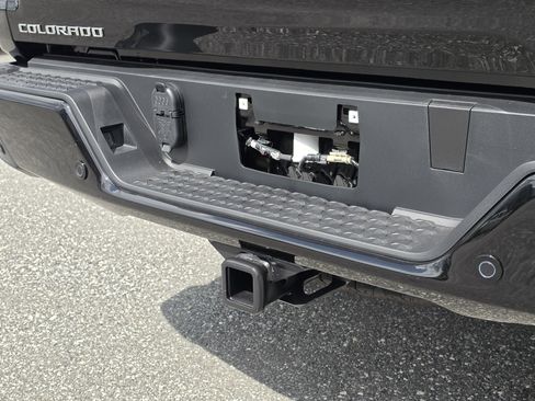 New 2026 Chevrolet Colorado Trail Boss w/ Midnight Edition AWD/4WD image 17