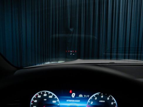 New 2026 Mercedes-Benz GLS 580 4MATIC image 18