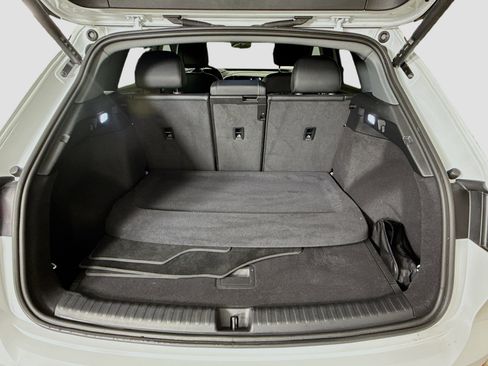 Used 2023 Audi Q4 e-tron Premium Plus w/ Premium Plus image 28