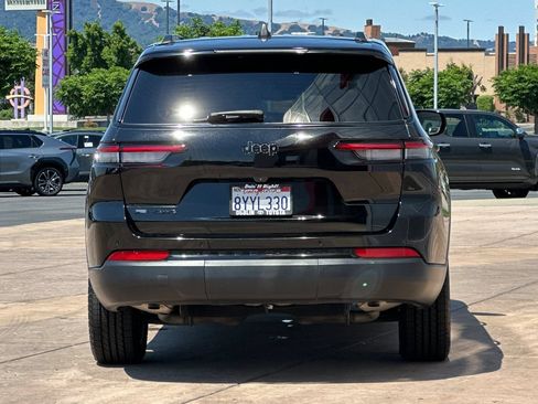 Used 2021 Jeep Grand Cherokee L Laredo AWD/4WD image 5