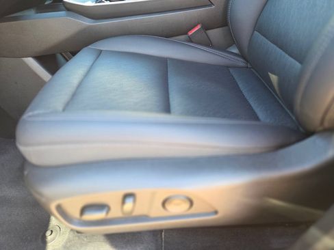 Used 2026 Chevrolet Equinox LT w/ Convenience Package II FWD image 31