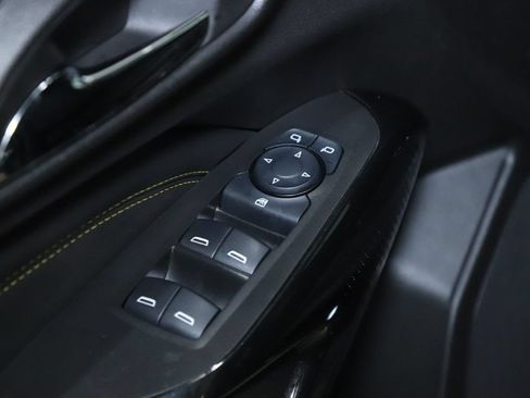 Used 2025 Chevrolet Trax LT w/ Driver Confidence Package FWD image 16