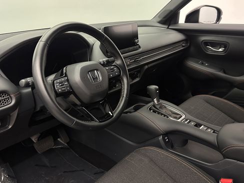 Used 2025 Honda HR-V Sport image 8