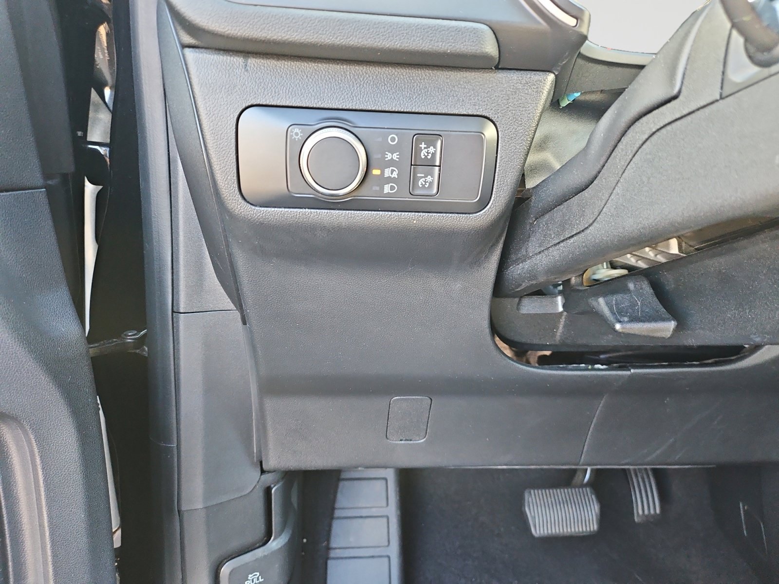 Used 2020 Ford Escape SE FWD image 23