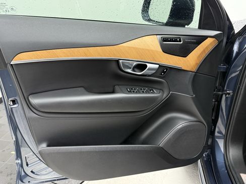 Certified 2024 Volvo XC90 B5 Plus w/ Protection Package Premier AWD/4WD image 10
