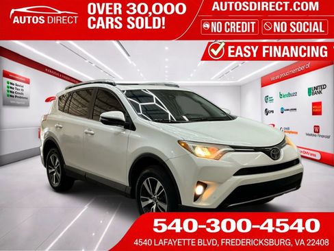 Used 2017 Toyota RAV4 XLE AWD/4WD image 1