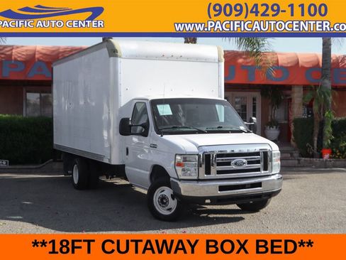Used 2016 Ford E-450 and Econoline 450 Super Duty w/ Power Windows & Locks Group RWD image 1