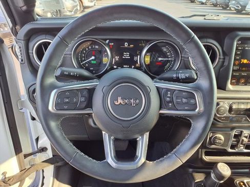 Used 2022 Jeep Wrangler Unlimited Sahara w/ Cold Weather Group image 19