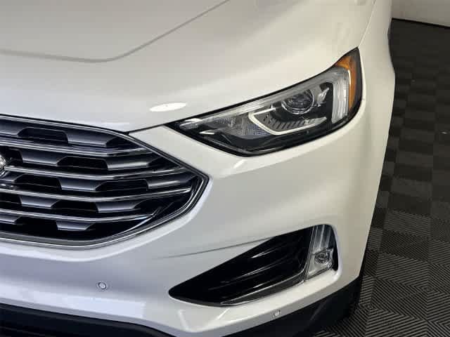 Used 2021 Ford Edge Titanium AWD/4WD image 9