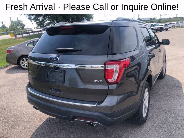 Used 2018 Ford Explorer XLT w/ Equipment Group 202A AWD/4WD image 4