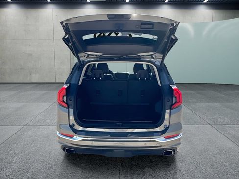 Used 2018 GMC Terrain Denali w/ Advanced Safety Package FWD image 9