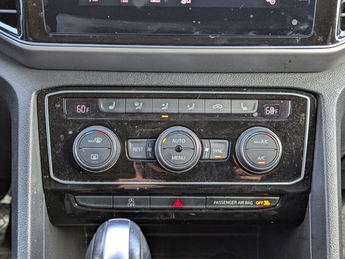 Used 2018 Volkswagen Atlas SEL image 18