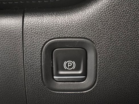 Used 2022 Chevrolet Silverado 1500 LT image 42