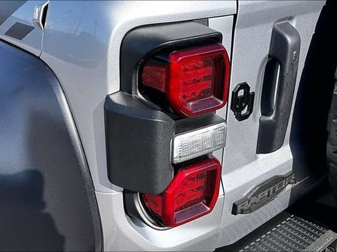 Used 2023 Ford Bronco Raptor AWD/4WD image 25