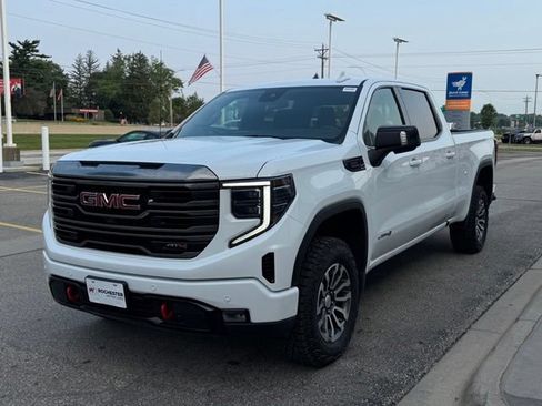 Used 2023 GMC Sierra 1500 AT4 w/ AT4 Preferred Package AWD/4WD image 40