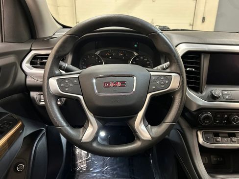 Used 2023 GMC Acadia SLE w/ Driver Convenience Package FWD image 19