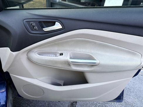 Used 2013 Ford Escape SE FWD image 20