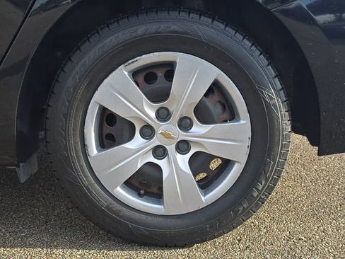 Used 2018 Chevrolet Cruze LS image 30
