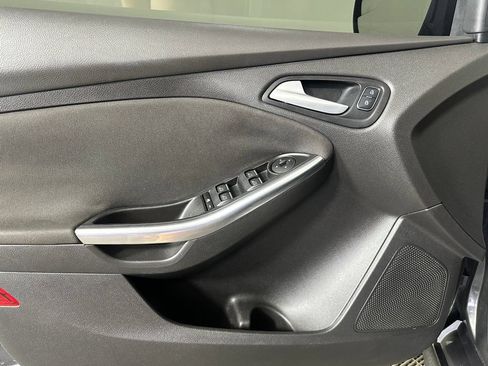 Used 2017 Ford Focus ST FWD image 22