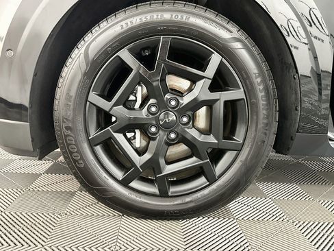 Used 2025 Kia Carnival SX Prestige FWD image 38