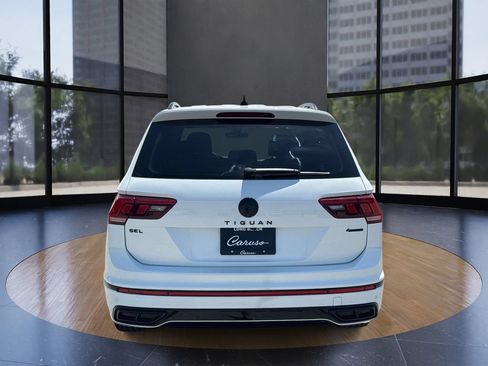 Used 2022 Volkswagen Tiguan SEL R-Line AWD/4WD image 4