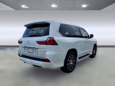 Used 2021 Lexus LX 570 4WD w/ Luxury Package image 8