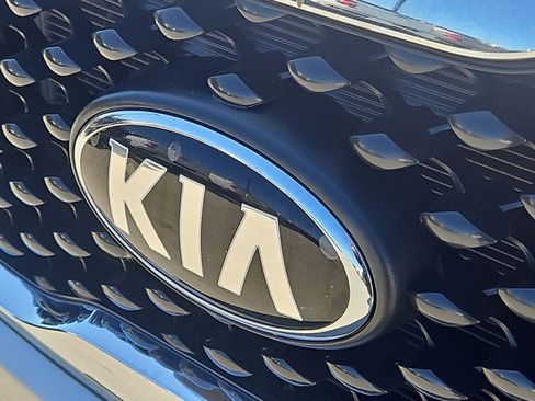 Used 2016 Kia Sorento L FWD image 27