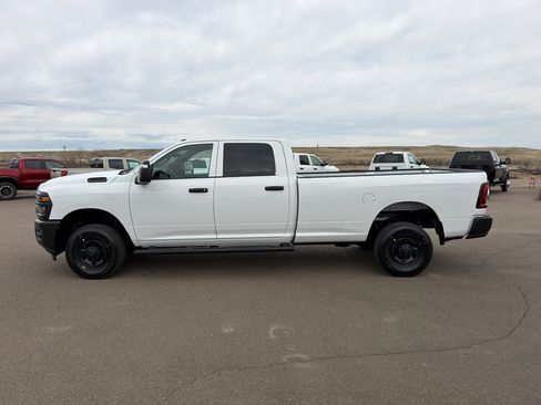 New 2026 RAM 2500 Tradesman AWD/4WD image 9