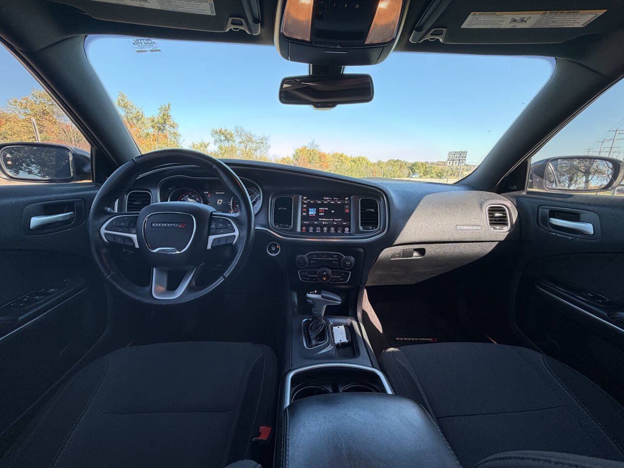 Used 2017 Dodge Charger SXT w/ Driver Confidence Group AWD/4WD image 24