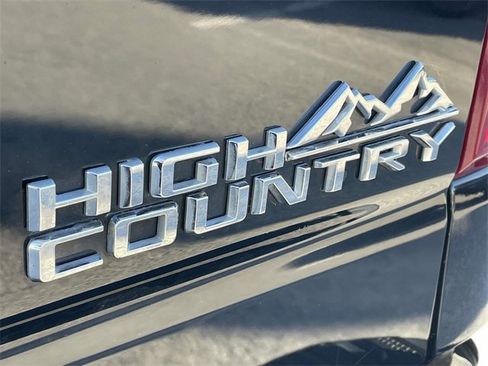 Used 2022 Chevrolet Silverado 1500 High Country image 25