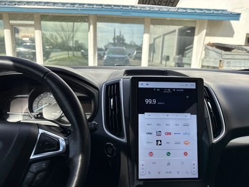 Used 2024 Ford Edge SEL w/ Convenience Package image 17