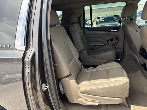Used 2019 GMC Yukon XL SLT w/ Premium Edition RWD image 28