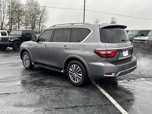 Used 2022 Nissan Armada SV w/ SV Appearance Package image 7