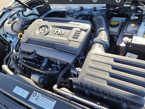 Used 2017 Volkswagen Golf Alltrack SEL image 18