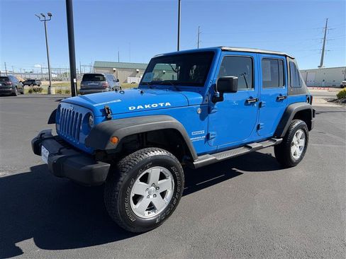 Used 2011 Jeep Wrangler Unlimited Sport w/ Trailer Tow Group AWD/4WD image 4
