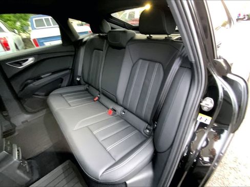 Used 2024 Audi Q4 e-tron Premium AWD/4WD image 29