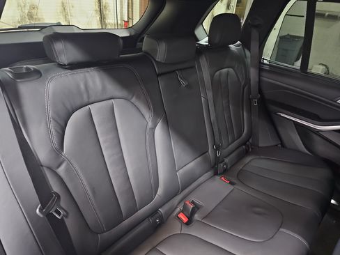 Used 2021 BMW X5 xDrive40i w/ Premium Package AWD/4WD image 12