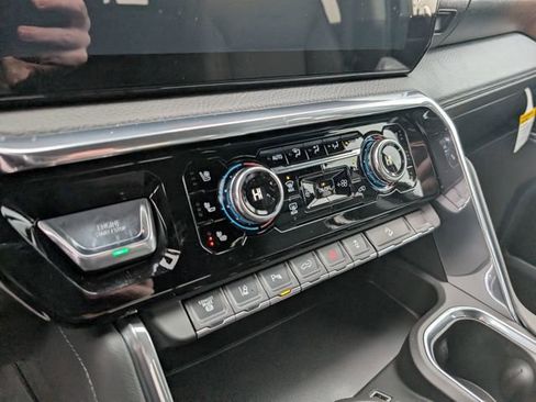 New 2026 GMC Sierra 3500 Denali w/ Denali Reserve Package image 23