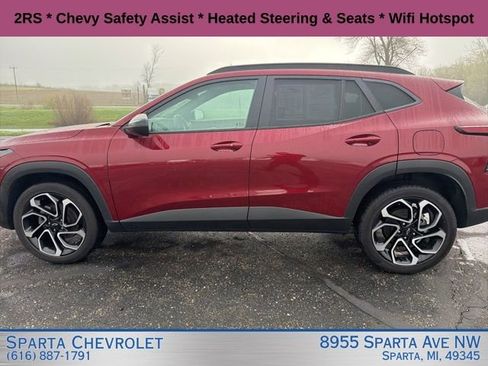 Used 2024 Chevrolet Trax RS FWD image 6