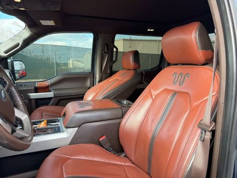 Used 2019 Ford F150 King Ranch image 12