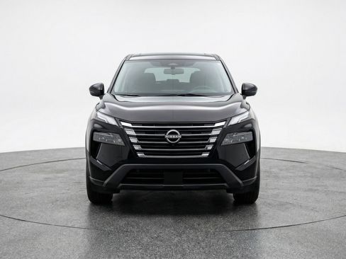 Used 2025 Nissan Rogue SV image 2