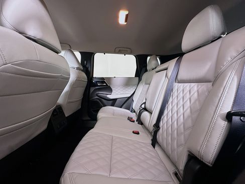 Used 2024 Mitsubishi Outlander SEL image 27