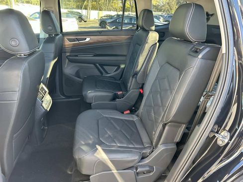 New 2026 Volkswagen Atlas SE FWD image 14