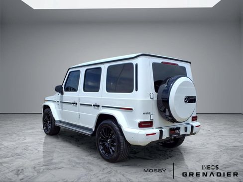 Used 2021 Mercedes-Benz G 550 image 2